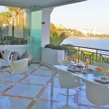 Luxury Frontal In Doncella Estepona