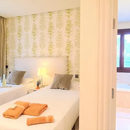 Apartment Luxury Frontal In Doncella