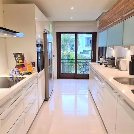 Apartment Luxury Frontal In Doncella