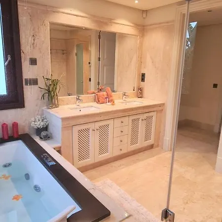 Apartment Luxury Frontal In Doncella Estepona