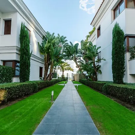 Luxury Frontal In Doncella Estepona