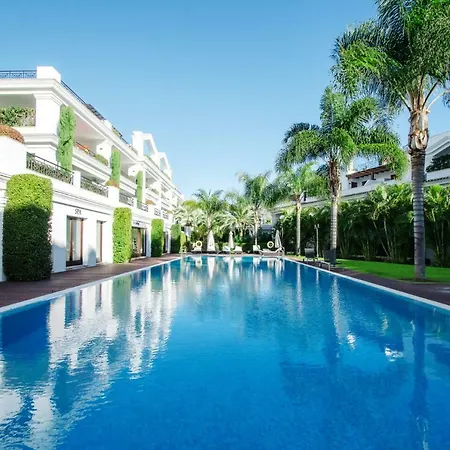 Luxury Frontal In Doncella Estepona